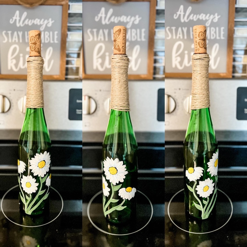 Daisy wine bottle
